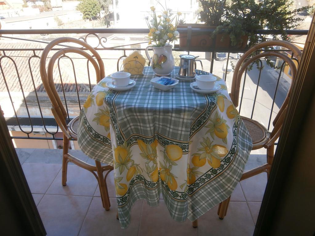 Hotel Pensione Cundari Taormina Exteriör bild