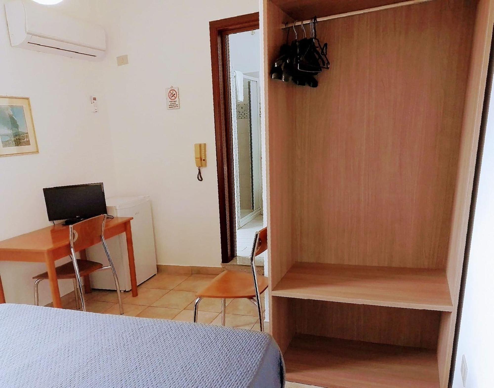 Hotel Pensione Cundari Taormina Exteriör bild