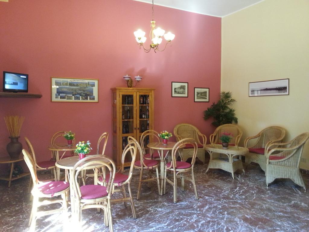 Hotel Pensione Cundari Taormina Exteriör bild